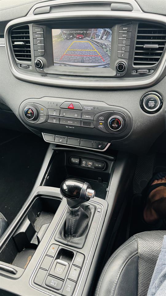 2015 Kia Sorento 2.2 DIESEL EX AUTO AWD 7 STR ALLOYS BLUETOOTH TOW BAR Image 8