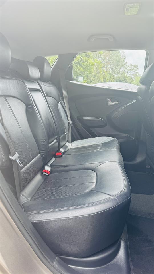 2012 Hyundai ix35 2.4 ELITE A6 Alloys Towbar Bluetooth Reversing Camera